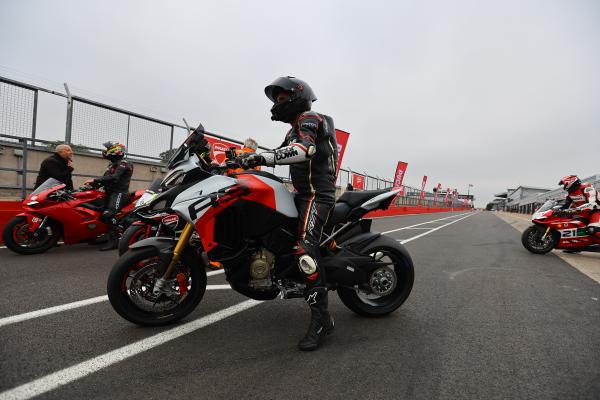 In attesa che la pista si liberi 