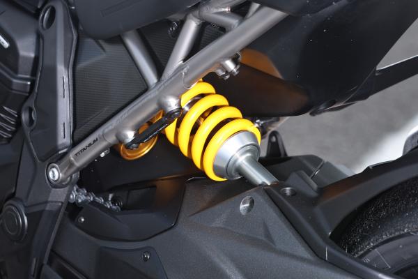 Le sospensioni Ohlins EC 2.0 sulla RS sono le migliori che puoi ottenere