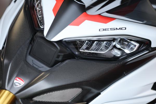 Tutte queste prestazioni e hai ancora i radar anteriori e posteriori!