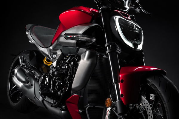 Il 2025 Ducati Xdiavel V4