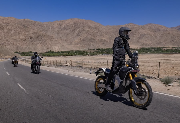 Il prototipo di Royal Enfield Him-e