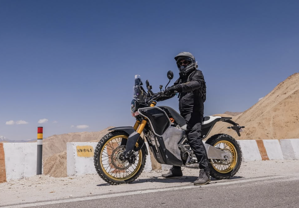 Il prototipo di Royal Enfield Him-e