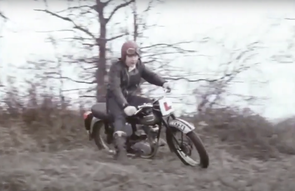 Il film di sicurezza motociclistica "Look ... segnale ... manovra ..."