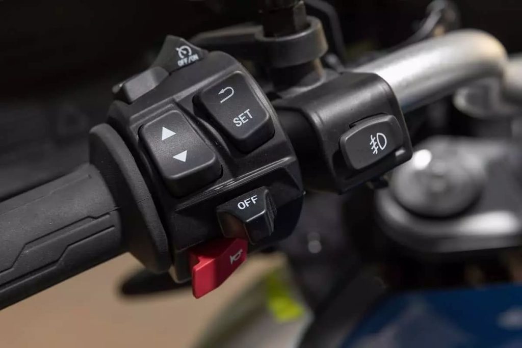 CF Moto MT-800 Sport & Touring 