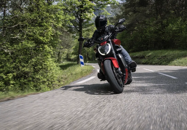 Ducati xdiavel v4 è testato sulla strada
