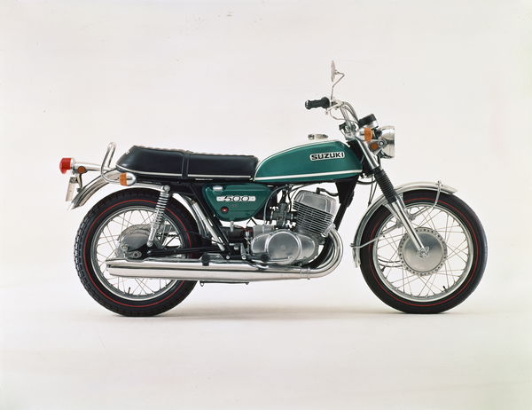 Un Suzuki T500 del 1971 - soprannominato 