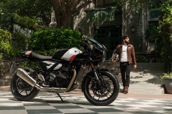 Il nuovo Thruxton 400