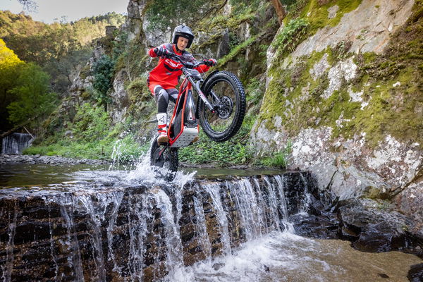 Cavalcando il txp-24 lungo un flusso