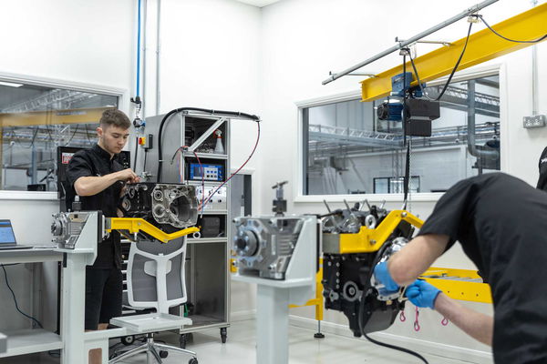 Nortonfactorytour-Visordown-1019 Copy.jpg