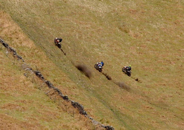 motociclette fuoristrada illegali