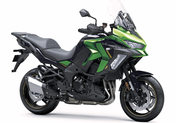 Nuovo colore verde e nero Kawasaki versys 1100