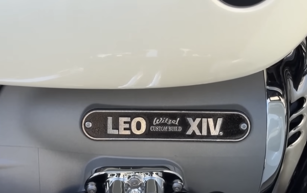 La bici è stata appositamente adattata per la cerimonia