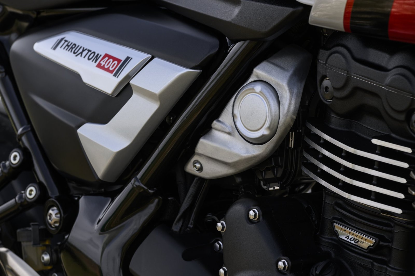 Triumph Thruxton 400 - dettagli