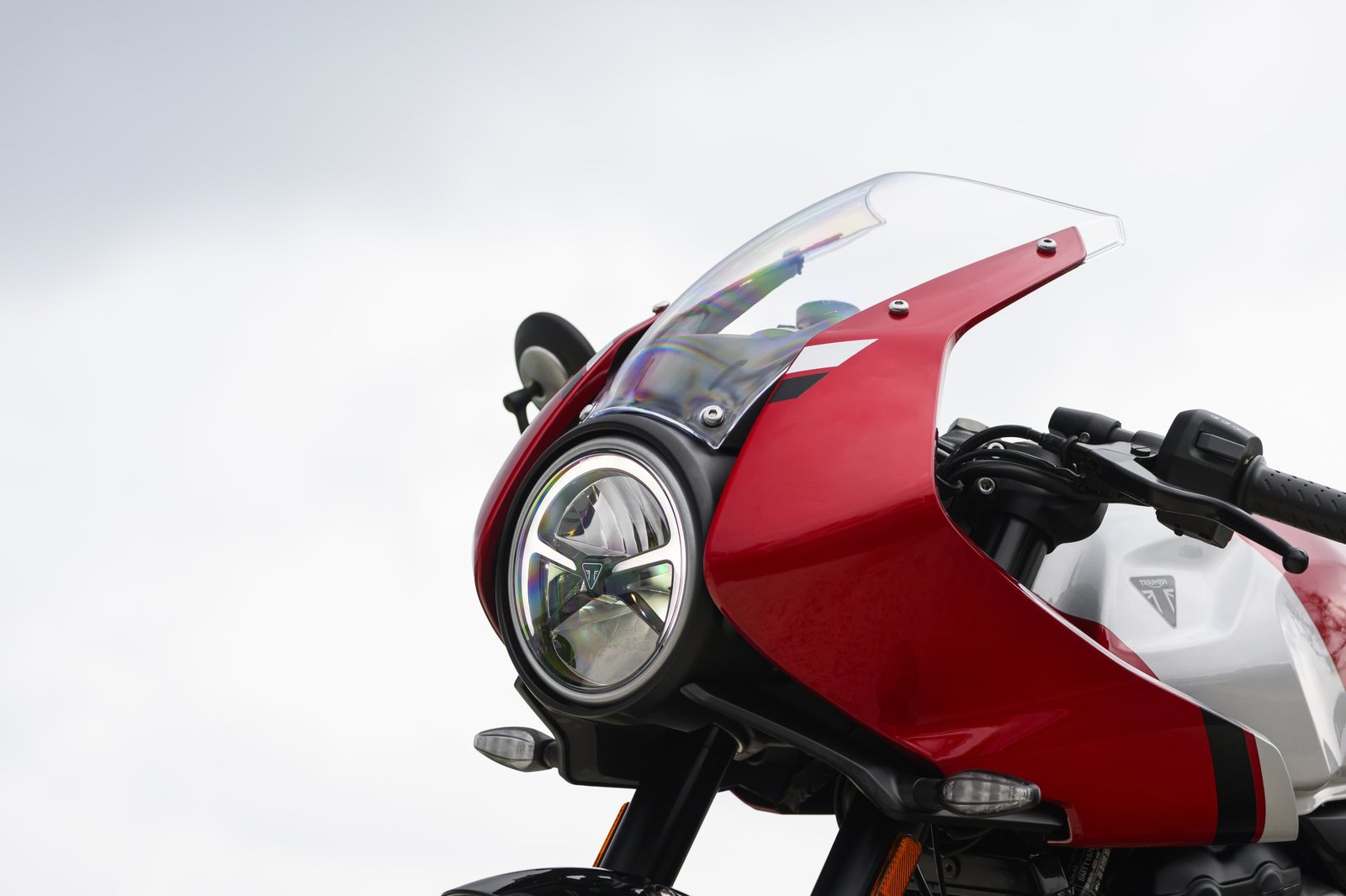 La Triumph Thruxton 400 del 2026