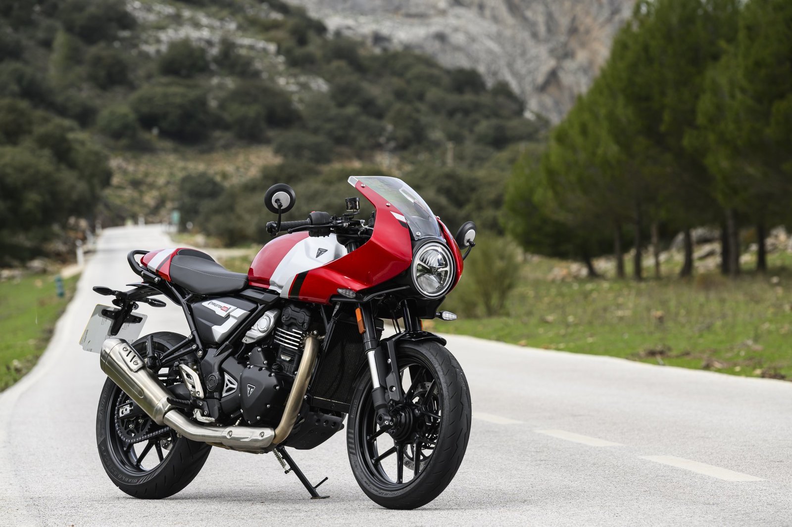 La Triumph Thruxton 400 del 2026