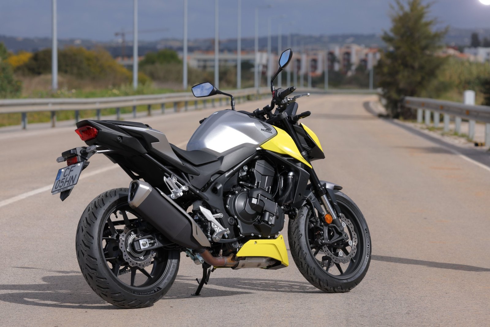 Frizione elettronica Honda CB750 Hornet del 2026