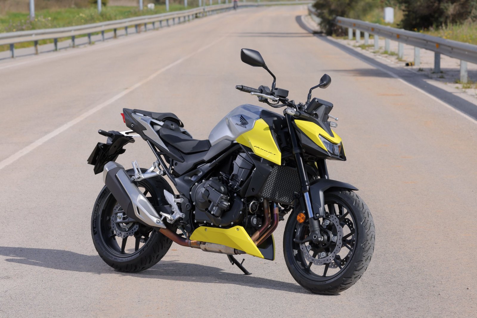 Frizione elettronica Honda CB750 Hornet del 2026