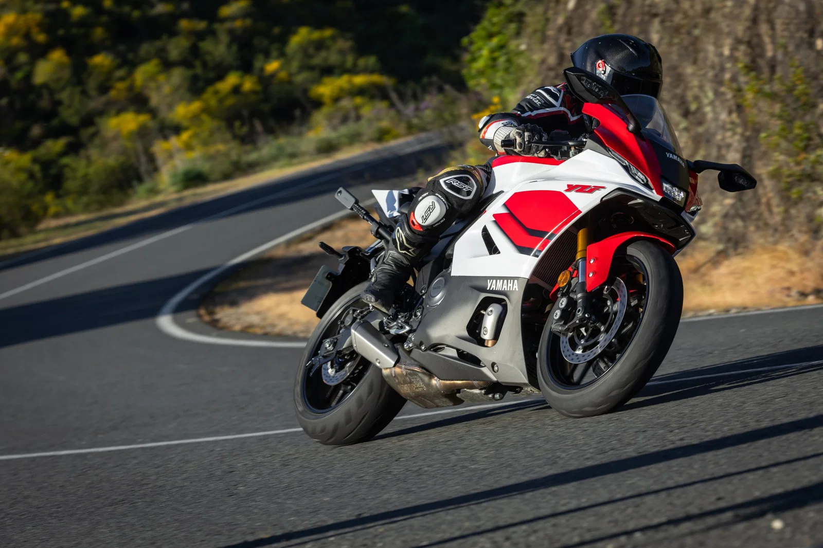 La Yamaha R7 del 2026 - in sella