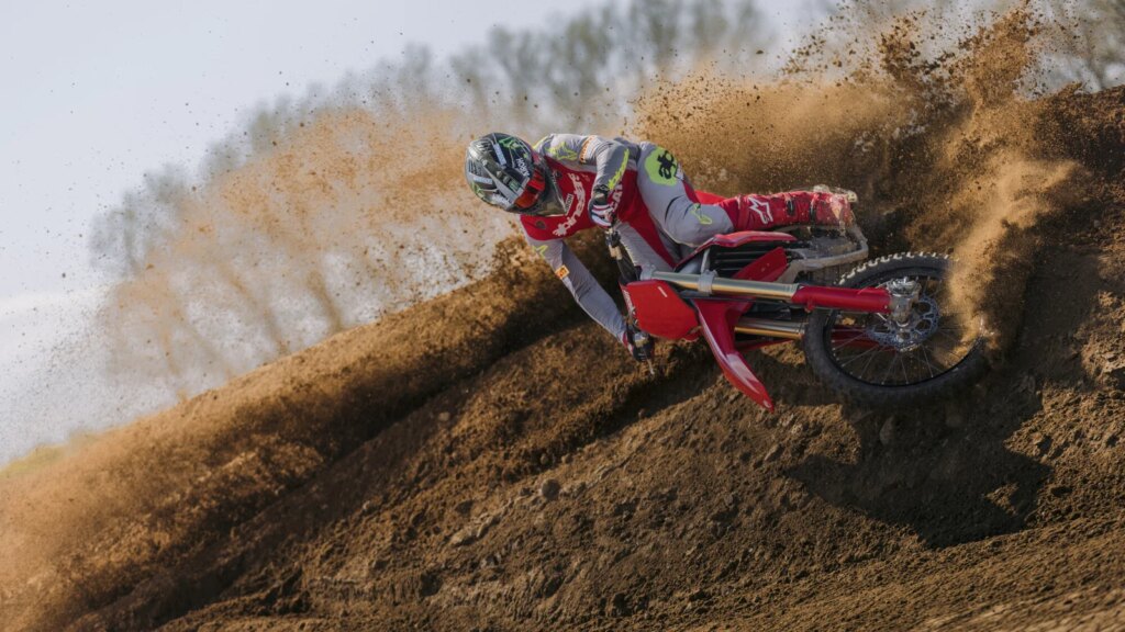 The Ducati Desmo450 MX