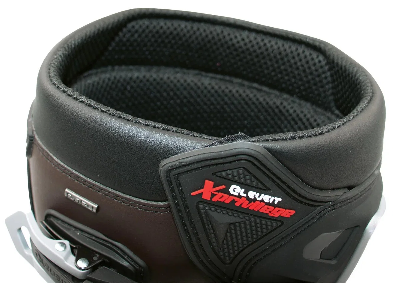 La sezione rialzata del velcro