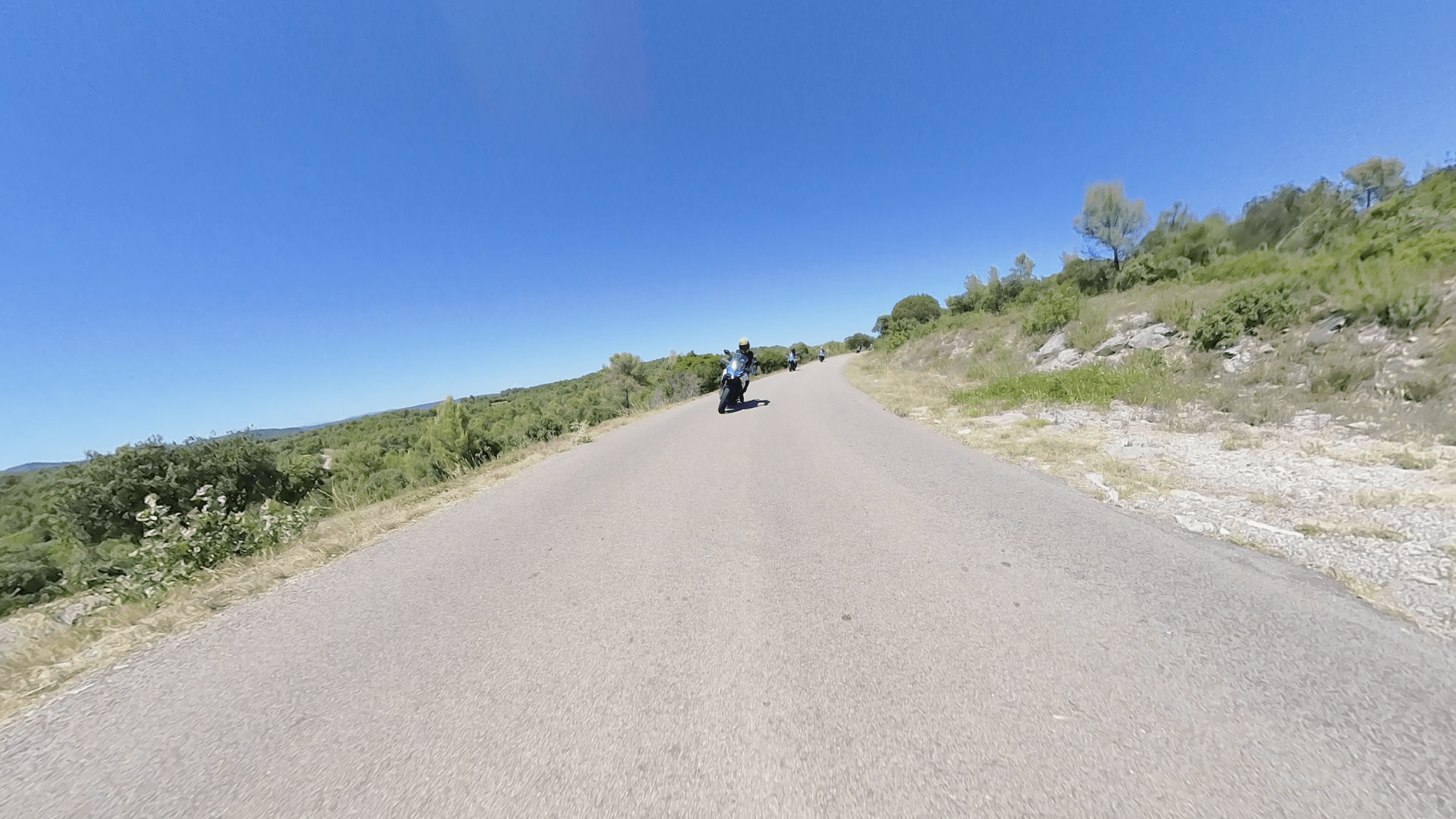 Una schermata dell'Akaso 360 rivolta all'indietro