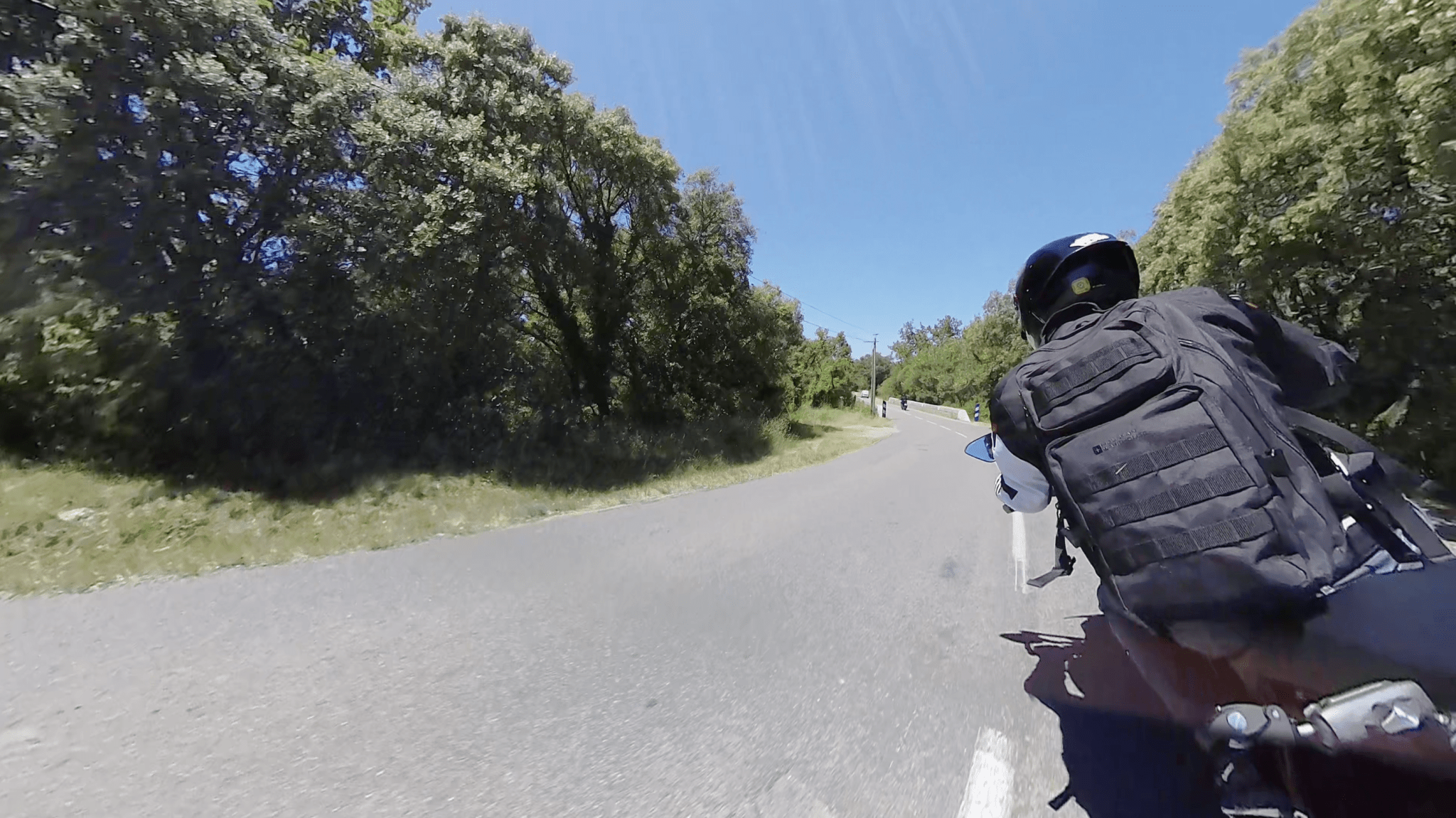 Una schermata dell'Akaso 360 rivolta in avanti