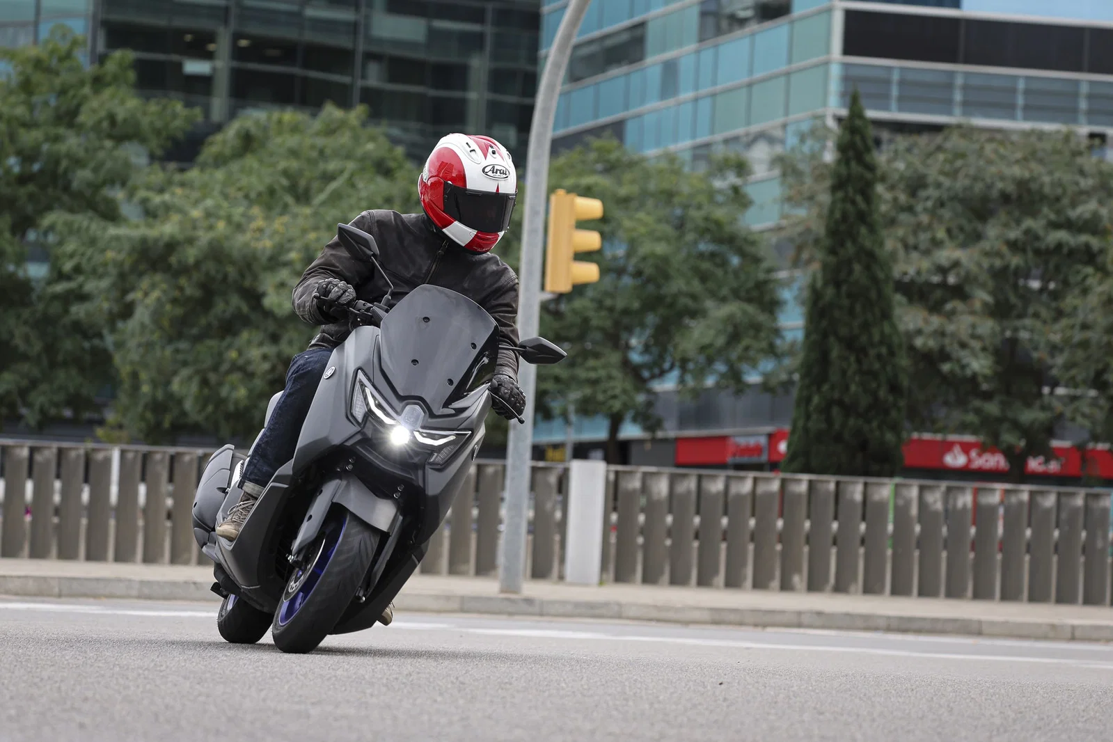 Yamaha NMAX 125 - guida