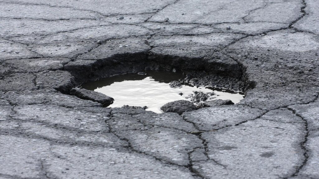 Councils face pressure under new transparent pothole repair rules