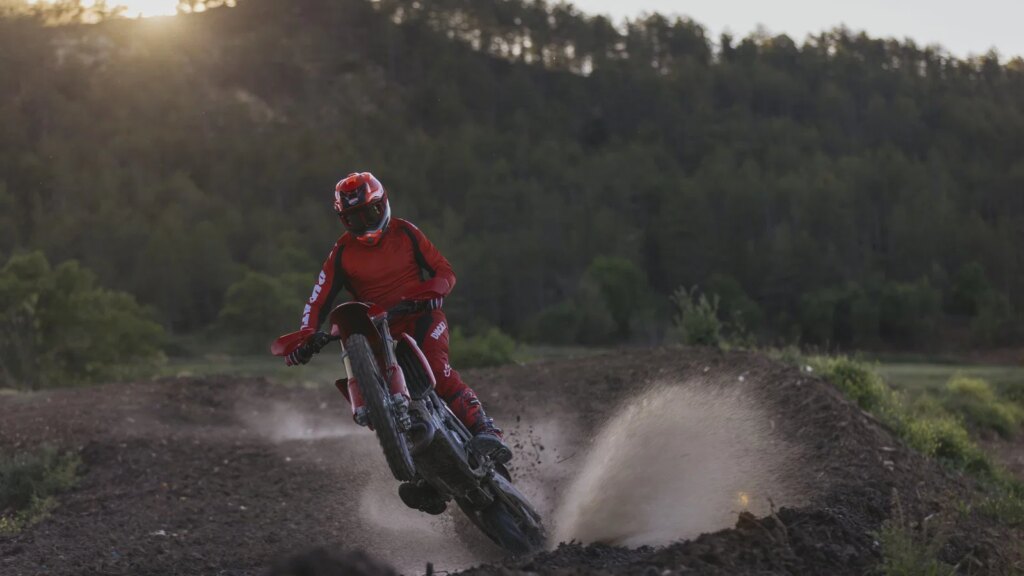 the Ducati Desmo450 EDS - riding