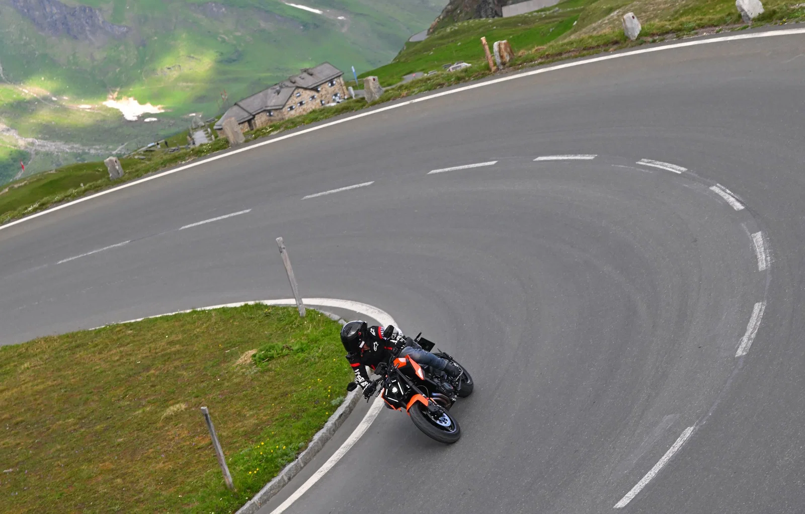 La KTM 790 Duke del 2026: in sella