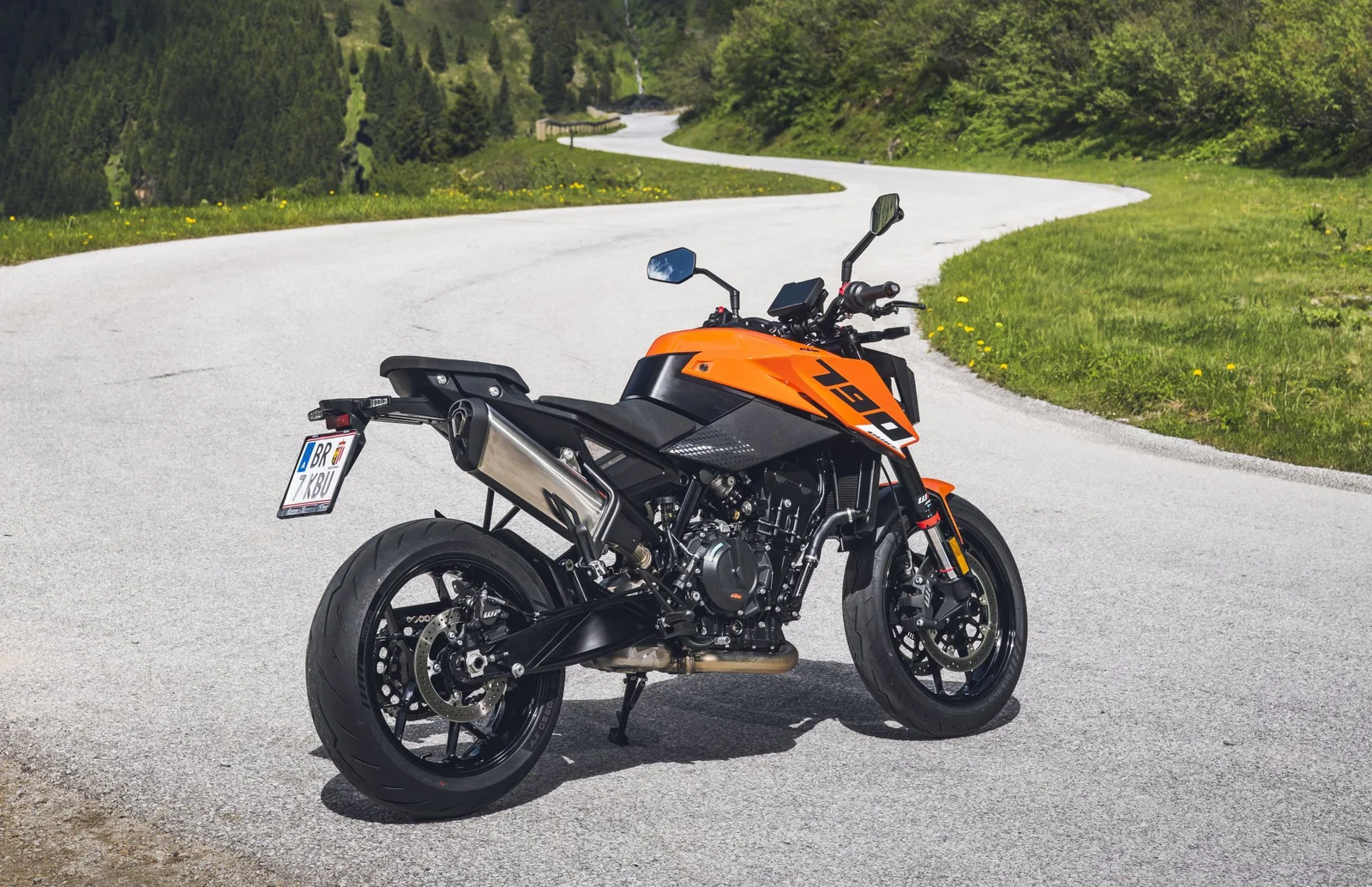 La KTM 790 Duke del 2026 - statica