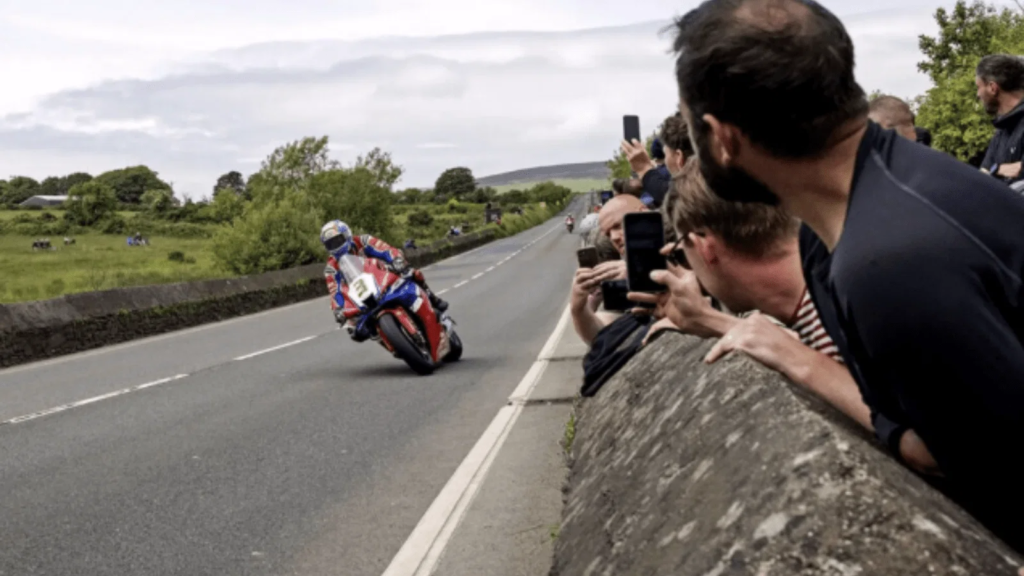Dean Harrison riding at the Isle of Man TT.