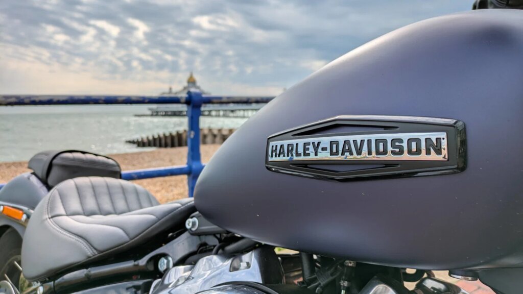 The Harley-Davidson badge layered across the fuel tank of a 2025 Street Bob.
