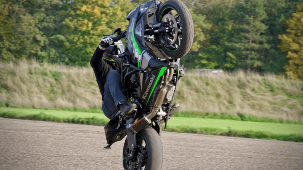 Rick English reveals the ZX-6R as his favourite stunt bike. Credit: Kawasaki UK/Facebook.